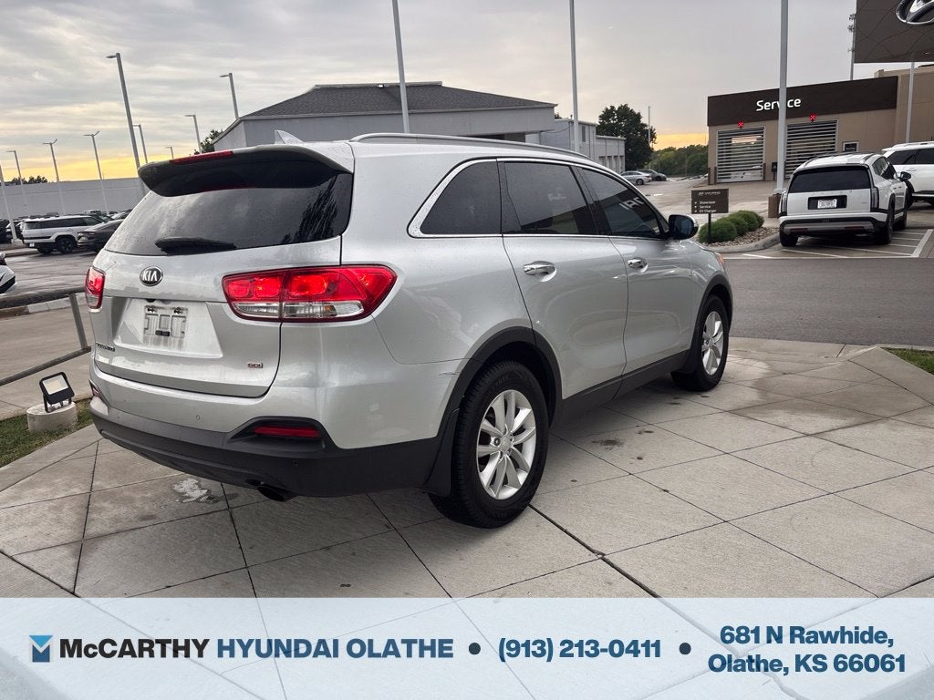 2017 Kia Sorento LX