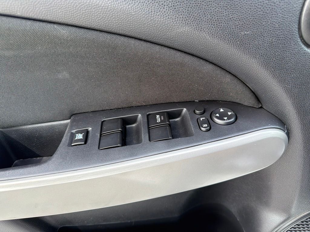 2011 Mazda Mazda2 Touring