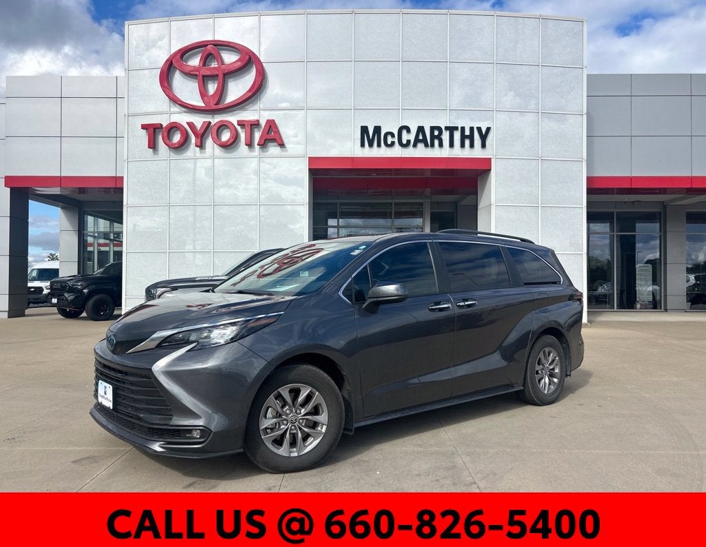 2025 Toyota Sienna XLE 8 Passenger