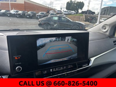 2025 Toyota Sienna XLE 8 Passenger