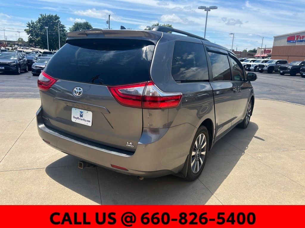 2020 Toyota Sienna LE 7 Passenger