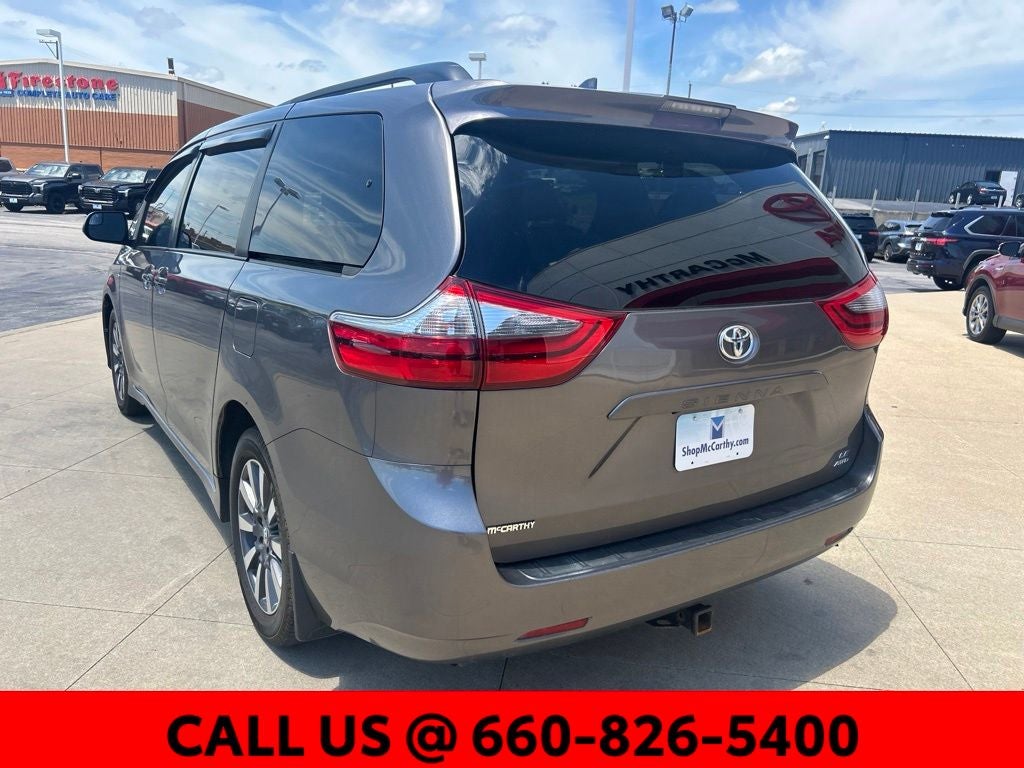2020 Toyota Sienna LE 7 Passenger