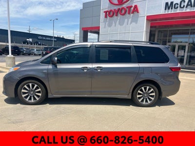 2020 Toyota Sienna LE 7 Passenger