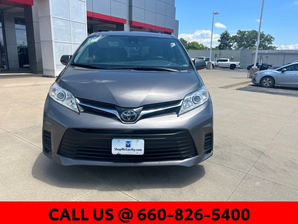 2020 Toyota Sienna LE 7 Passenger