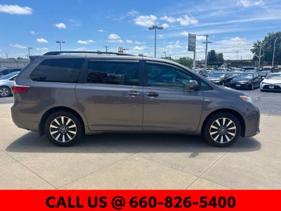 2020 Toyota Sienna LE 7 Passenger