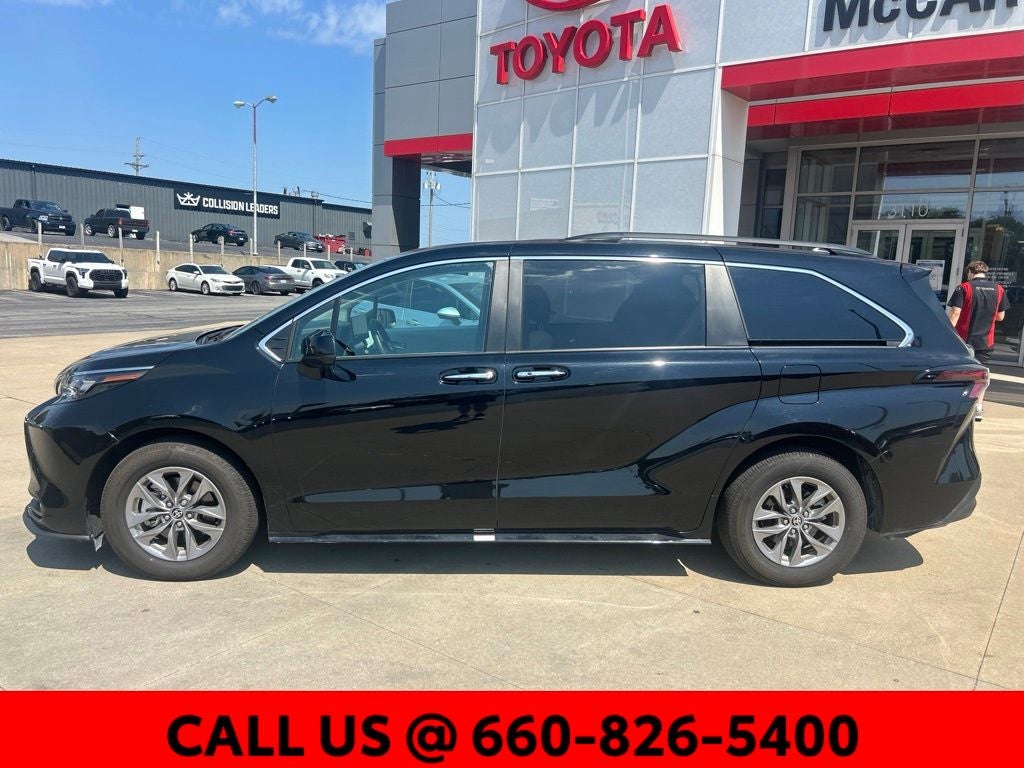 2026 Toyota Sienna XLE 8 Passenger