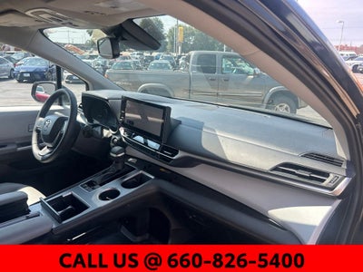 2026 Toyota Sienna XLE 8 Passenger