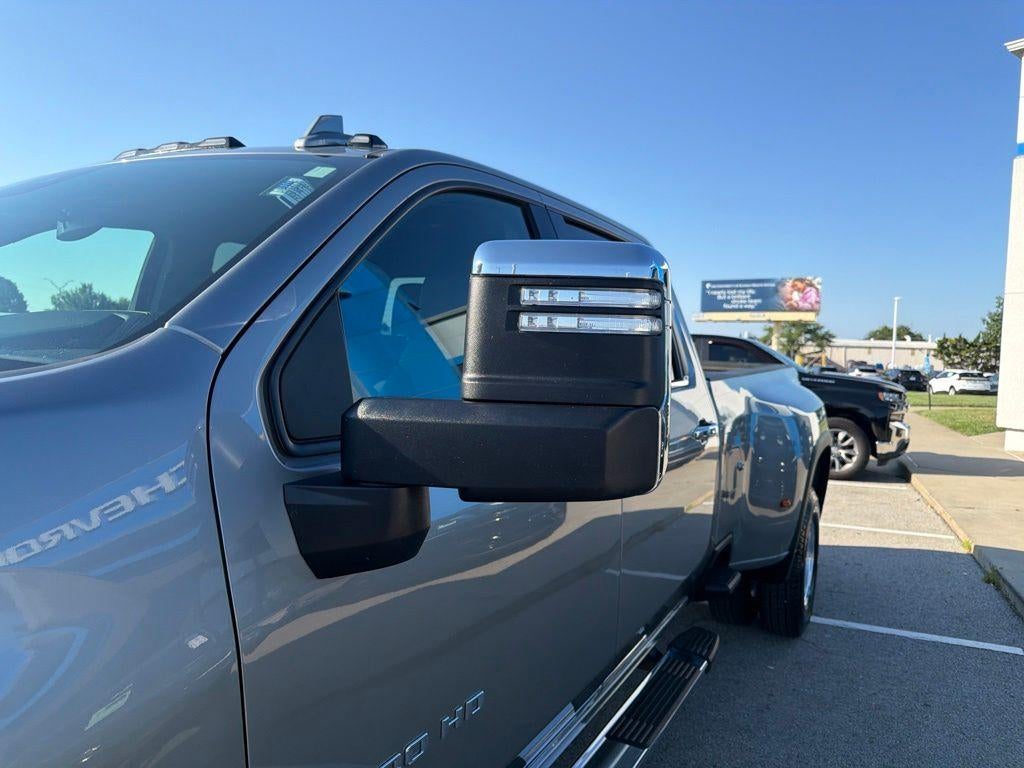 2025 Chevrolet Silverado 3500 HD LTZ