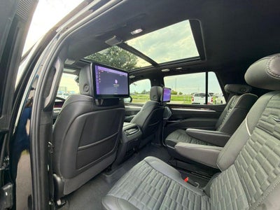 2025 Cadillac Escalade Sport Platinum