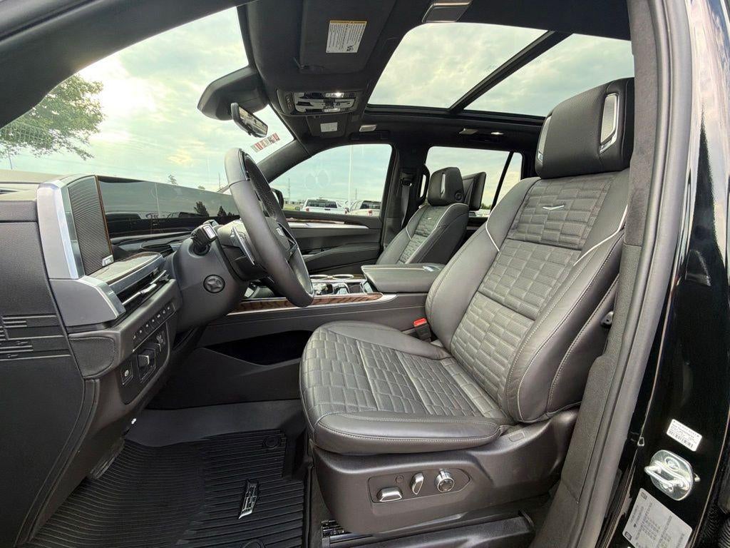 2025 Cadillac Escalade Sport Platinum