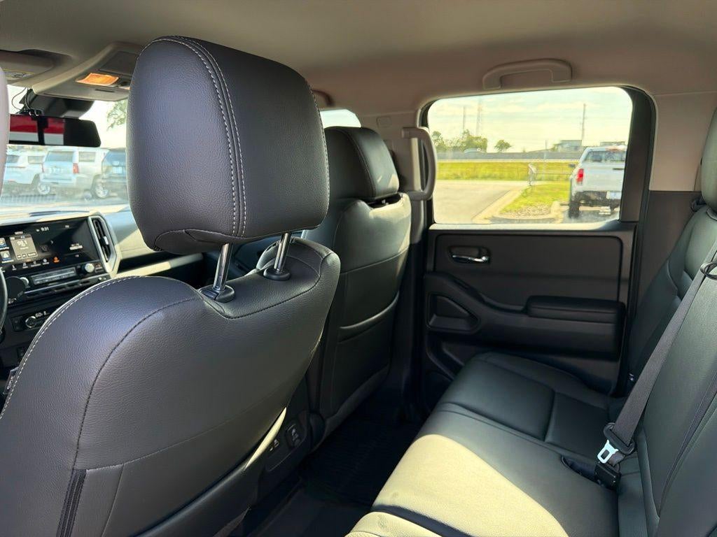 2025 Nissan Frontier SV