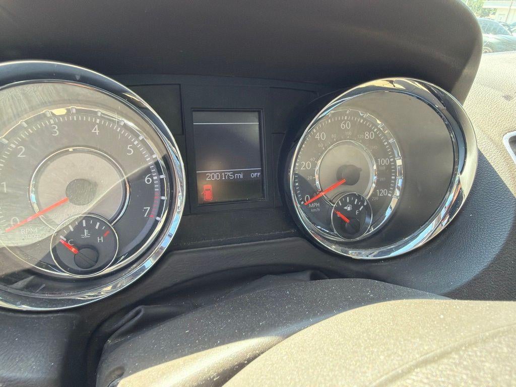 2011 Chrysler Town & Country Touring