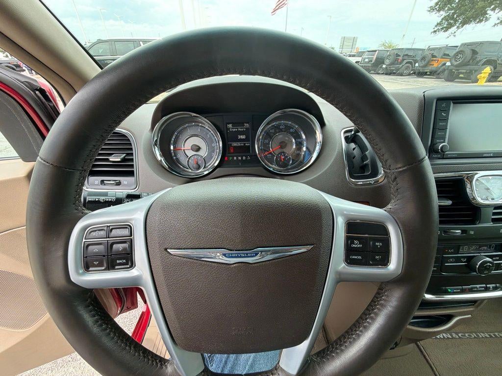 2014 Chrysler Town & Country Touring