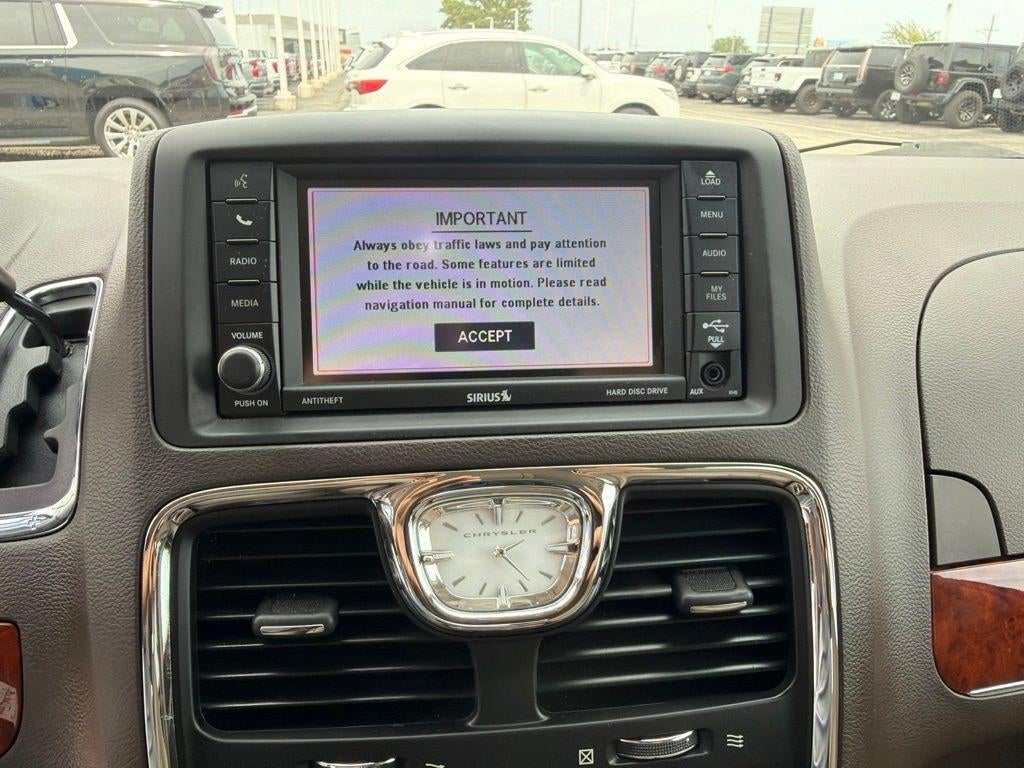 2014 Chrysler Town & Country Touring