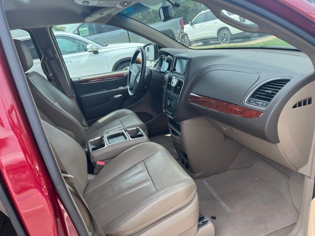 2014 Chrysler Town & Country Touring