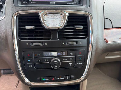 2014 Chrysler Town & Country Touring