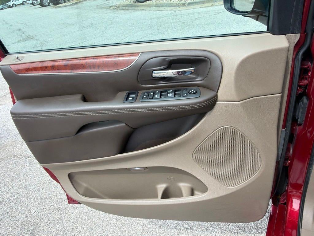 2014 Chrysler Town & Country Touring