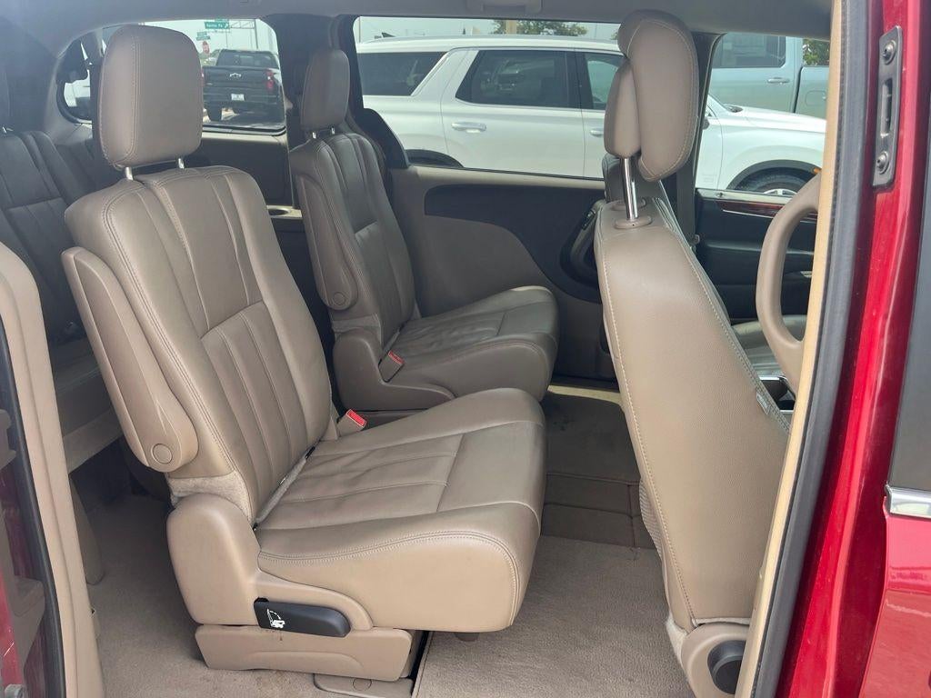 2014 Chrysler Town & Country Touring