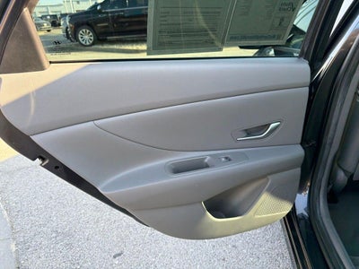 2022 Hyundai Elantra SEL