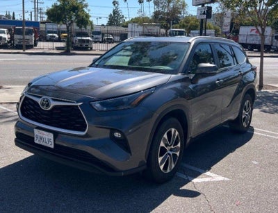2025 Toyota Highlander LE