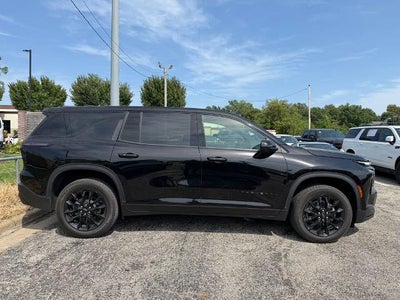 2024 Chevrolet Traverse LS