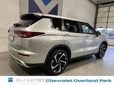 2023 Mitsubishi Outlander SE