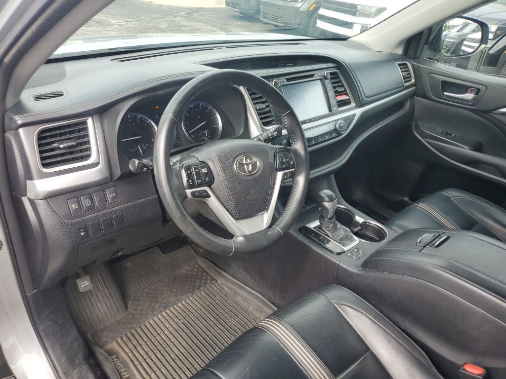 2017 Toyota Highlander SE