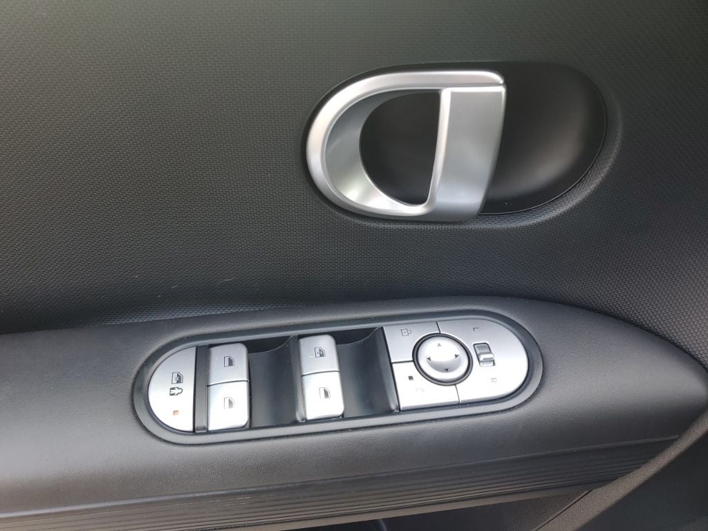 2024 Hyundai IONIQ 5 SE