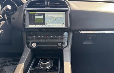2019 Jaguar F-PACE 25t Premium