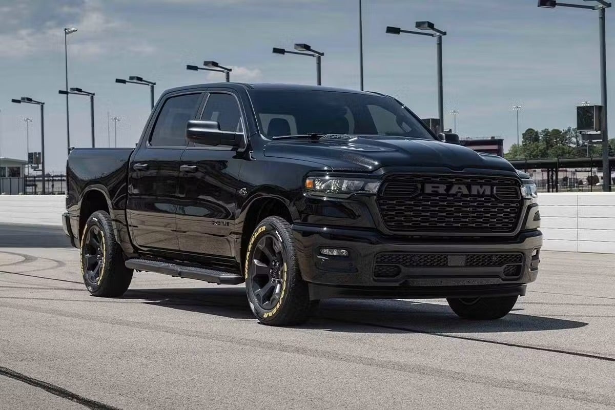 2026 Ram 1500 comparison image